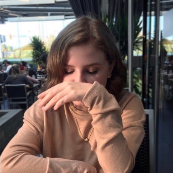 Meet your Posher, Kat - Picture 1 of 1